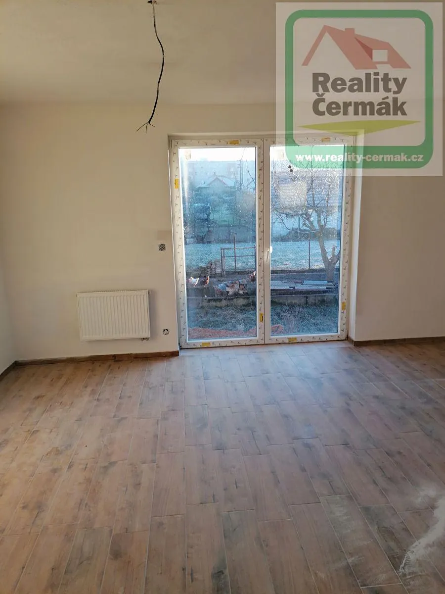Pronájem bytu 3+kk 85 m²